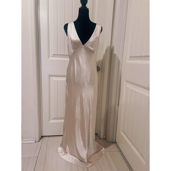 Princess Polly Allegra Maxi V Neck Dress Champagne Size 6 - Picture 10 of 12